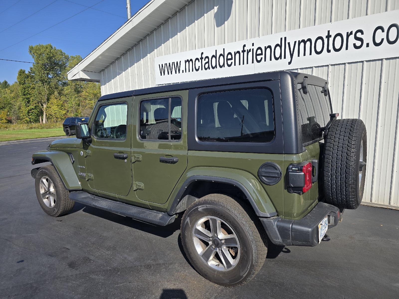 2022 Jeep Wrangler Unlimited Sahara photo 4