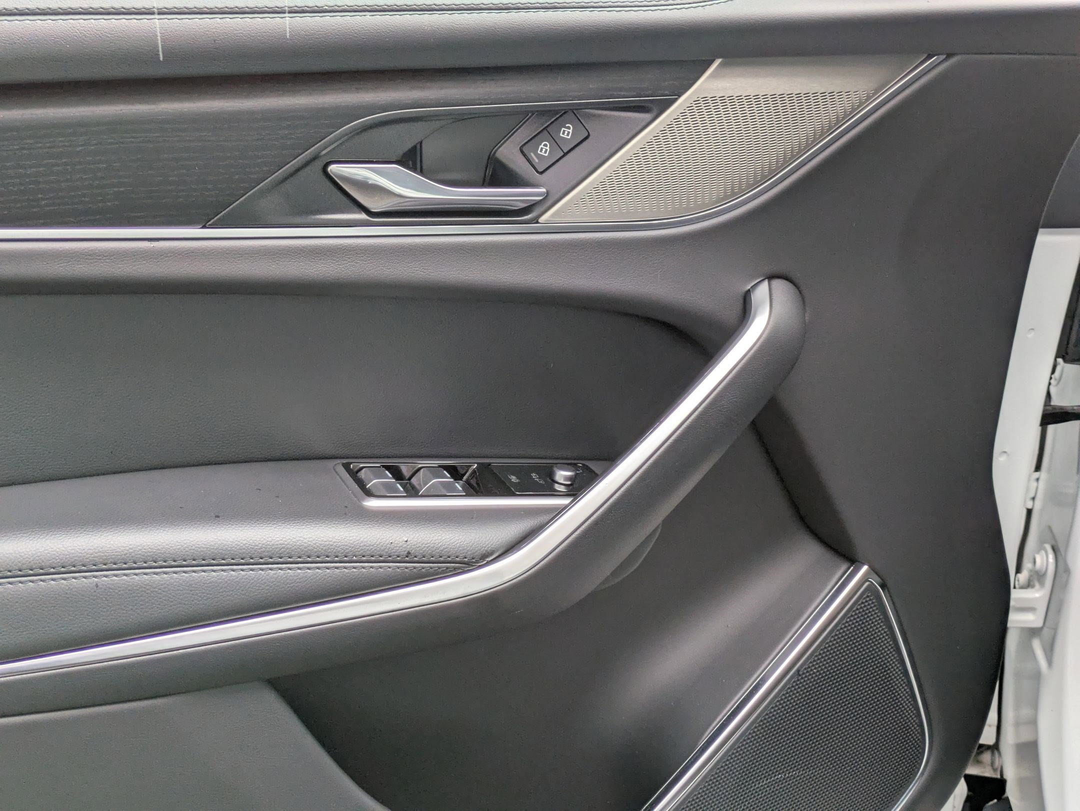 2023 Jaguar F-PACE P250 S photo 12