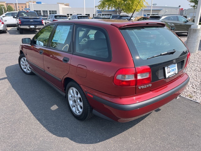 2000 Volvo V40 photo 2