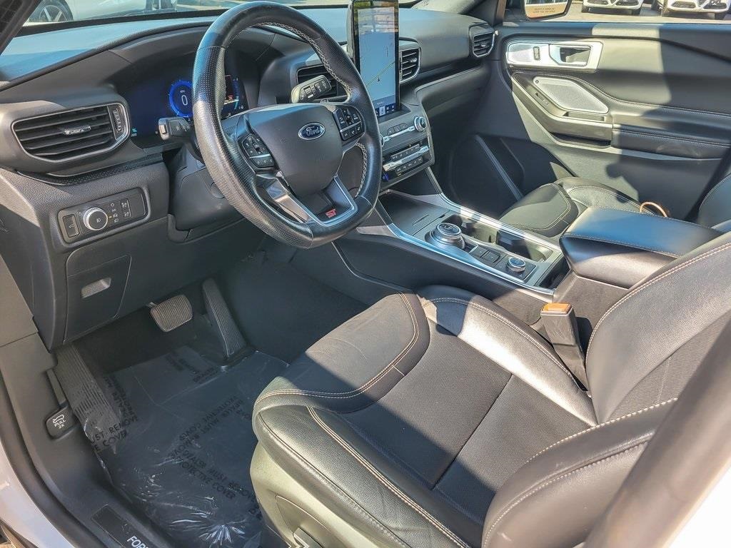 2020 Ford Explorer ST photo 9