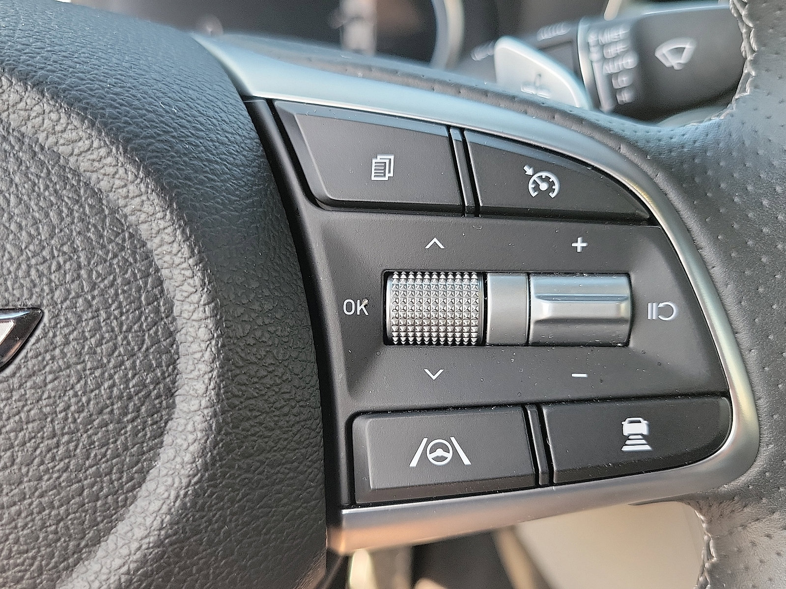 2023 Genesis G70 3.3T Sport Prestige Advanced photo 6