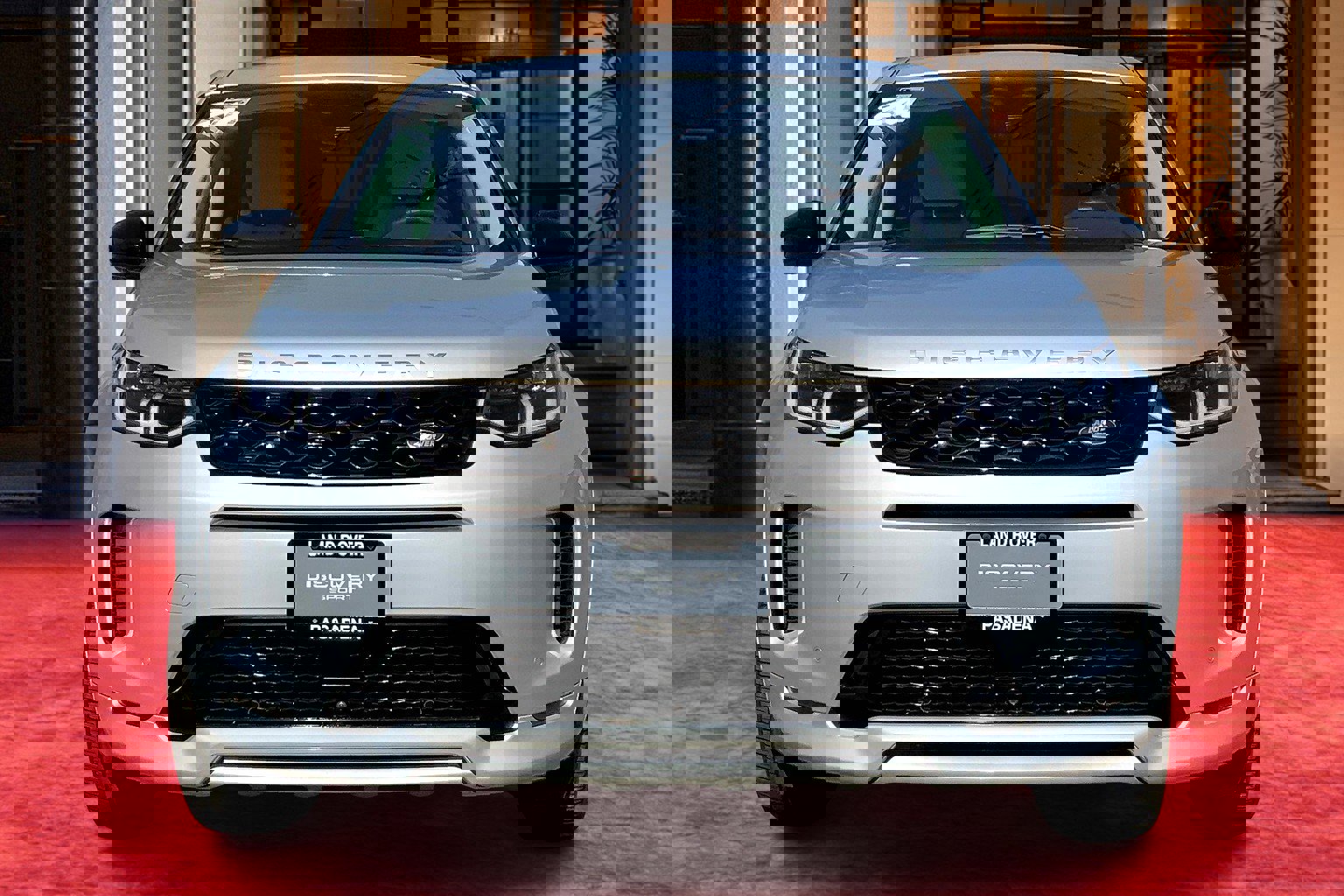 2024 Land Rover Discovery Sport S photo 3