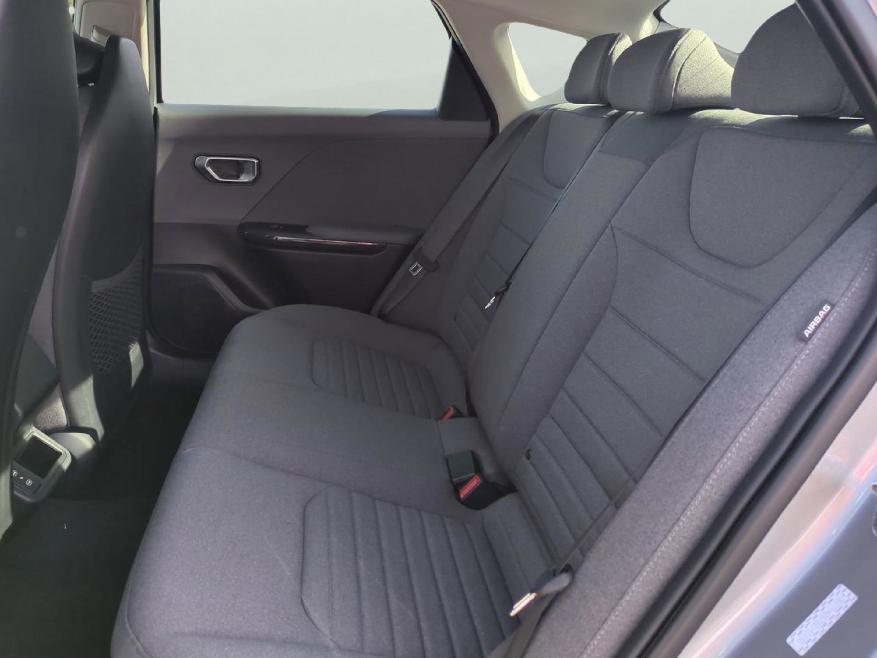 2025 Kia K4 EX photo 14