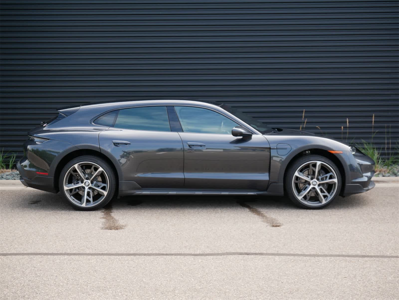 2021 Porsche Taycan 4 Cross Turismo photo 21