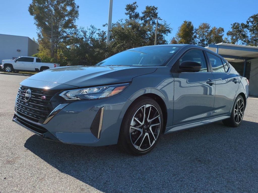 2024 Nissan Sentra SR photo 2