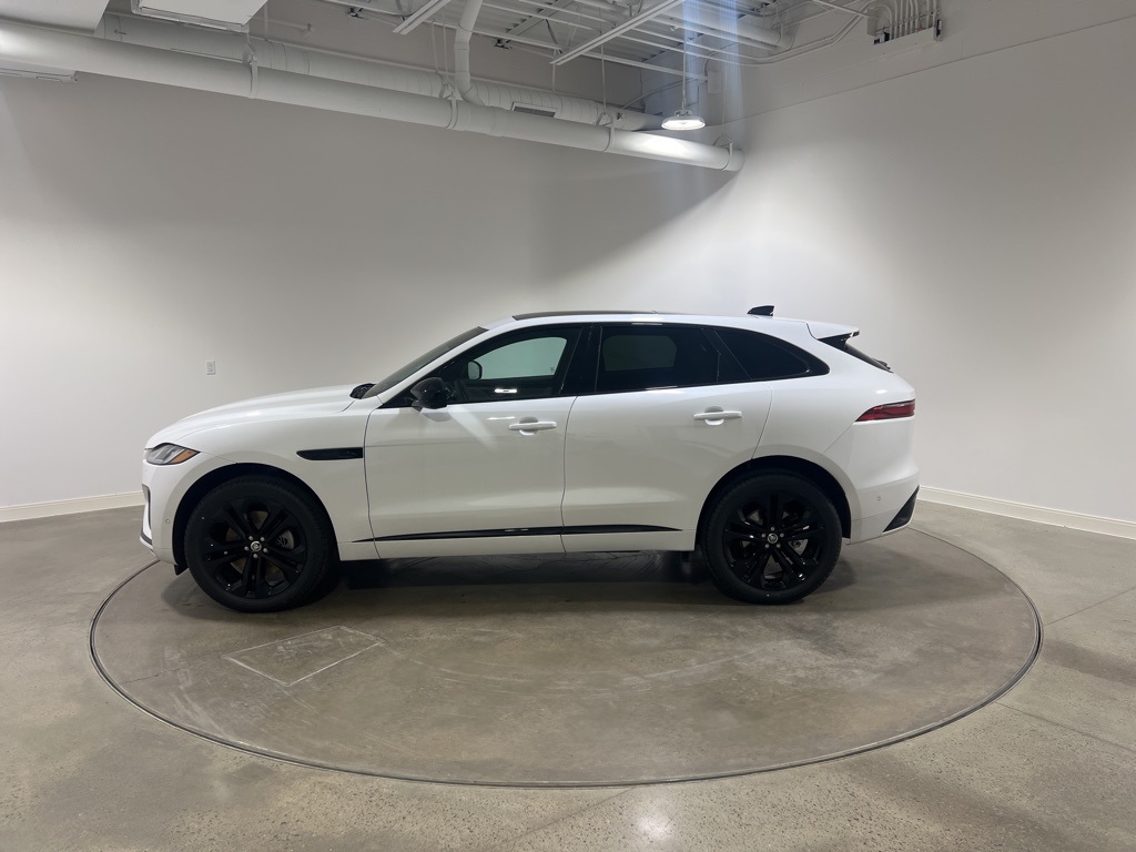2026 Jaguar F-PACE P250 R-Dynamic S photo 2