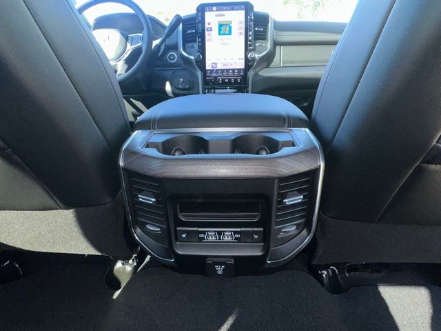 2025 Ram 2500 Laramie photo 33