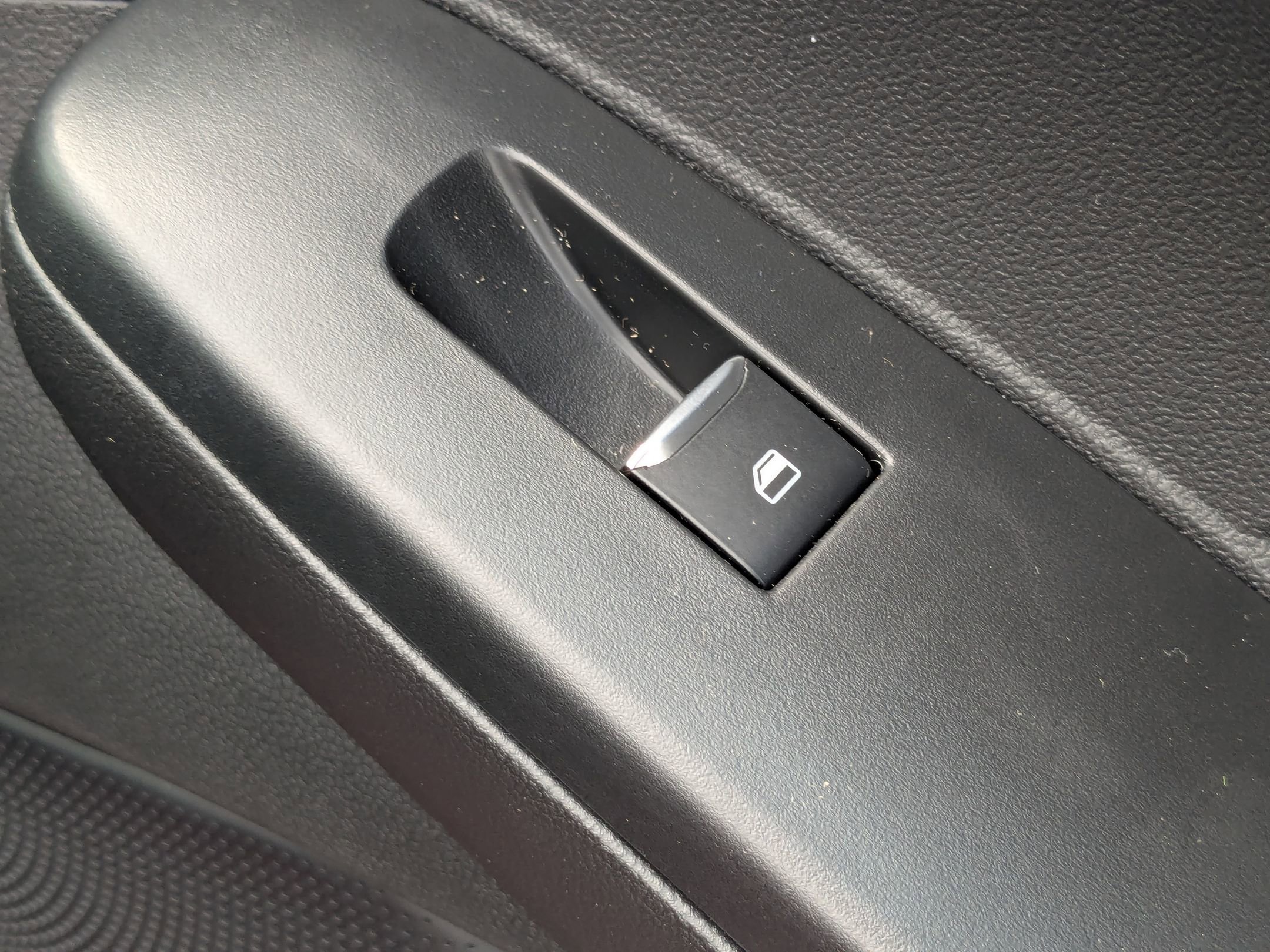 2025 Ford Escape Plug-In Hybrid photo 34