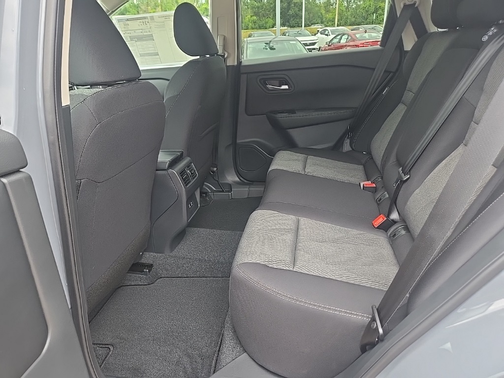 2026 Nissan Rogue SV photo 28