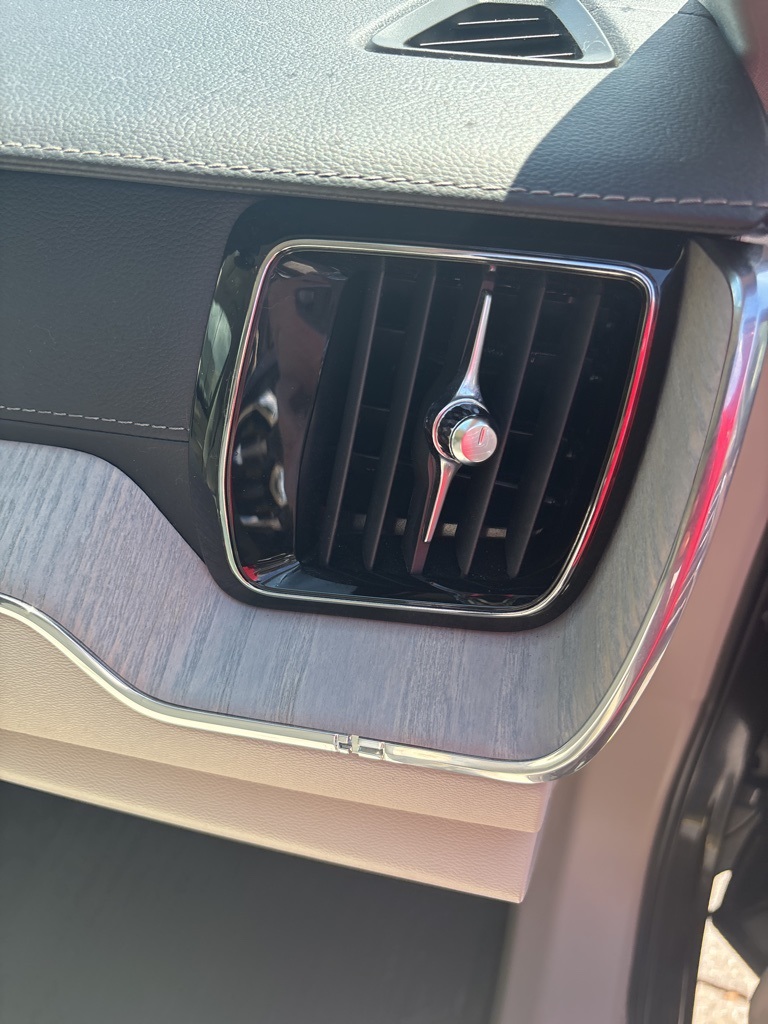 2022 Volvo XC60 B5 Inscription photo 56