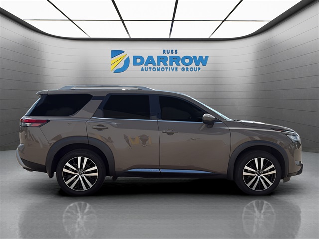 2023 Nissan Pathfinder Platinum photo 5