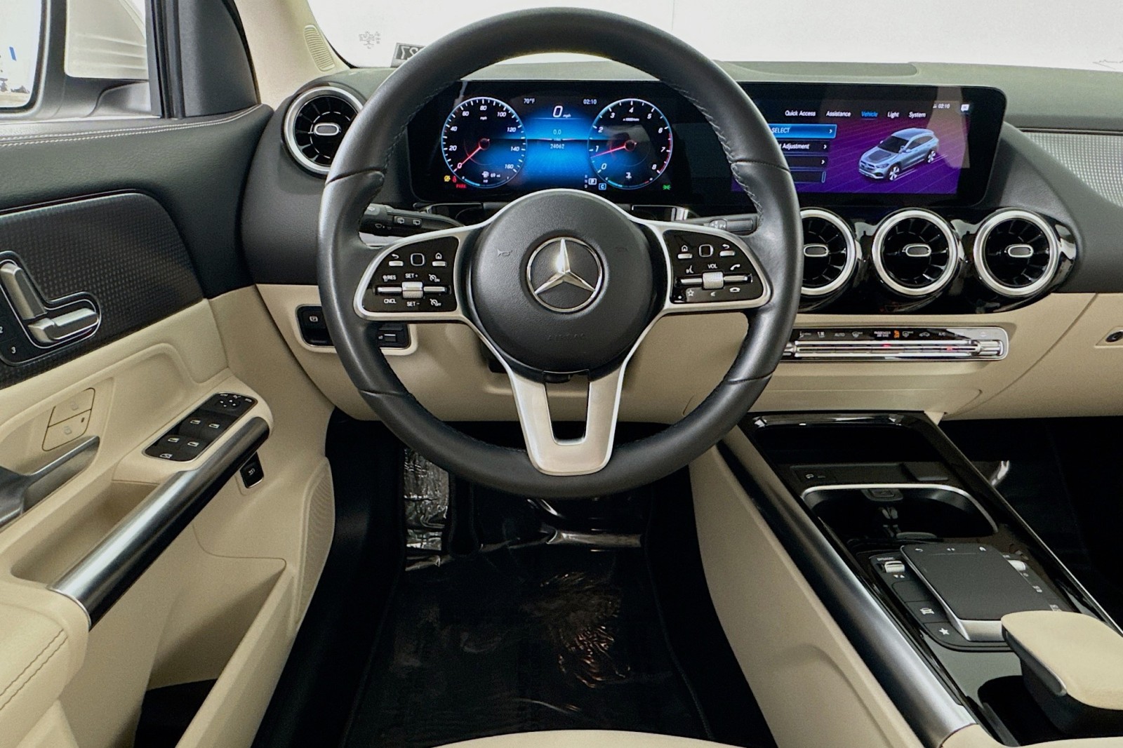 2022 Mercedes Benz GLA 250 photo 4