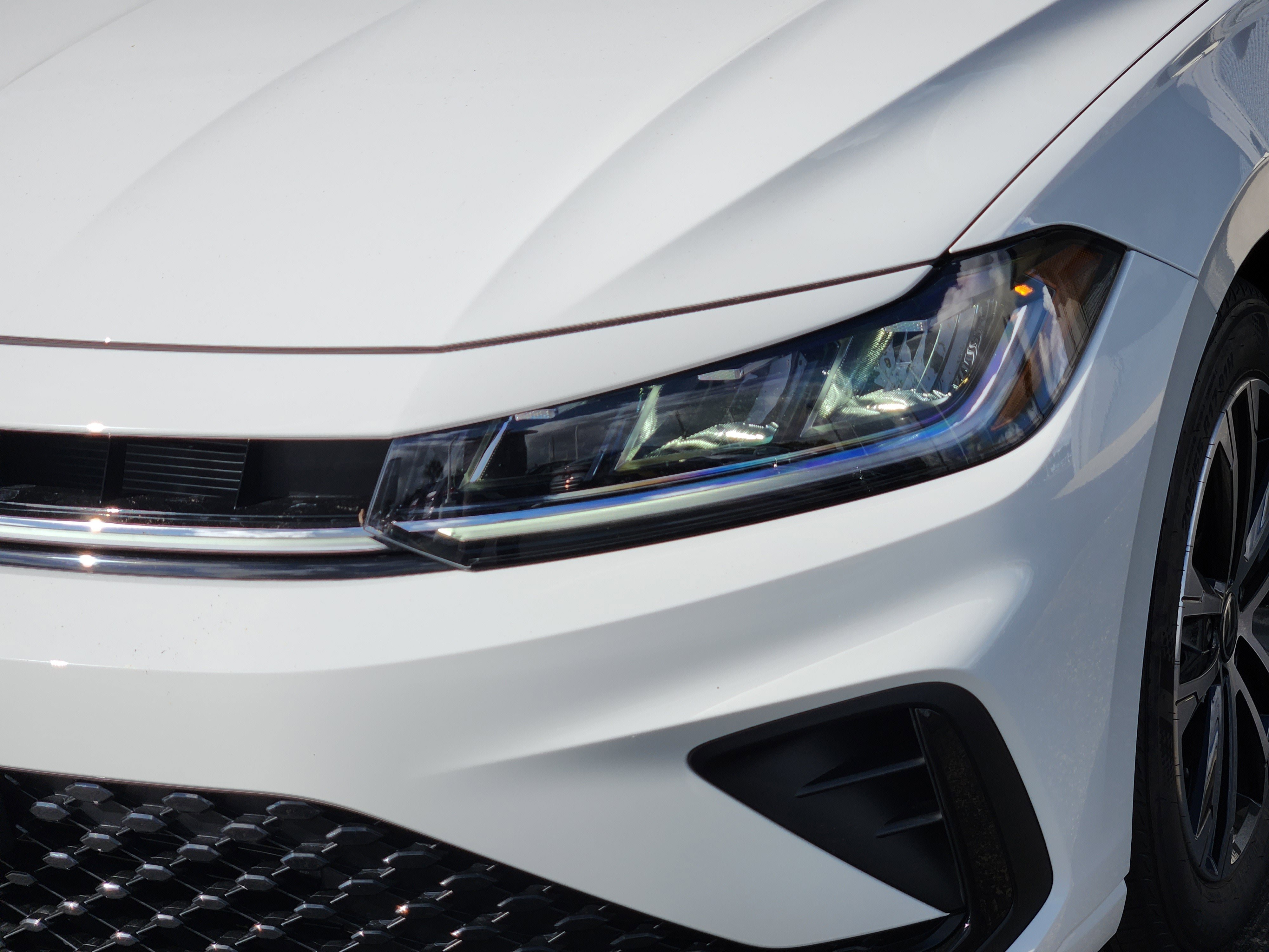 2026 Volkswagen Jetta Sport photo 2