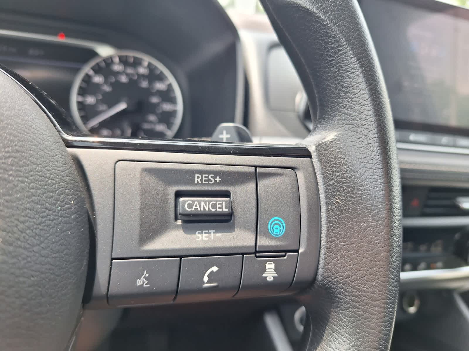 2023 Nissan Rogue SV photo 16