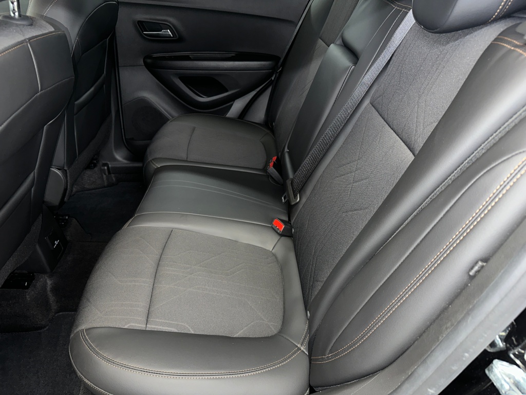 2022 Chevrolet Trax LT photo 16