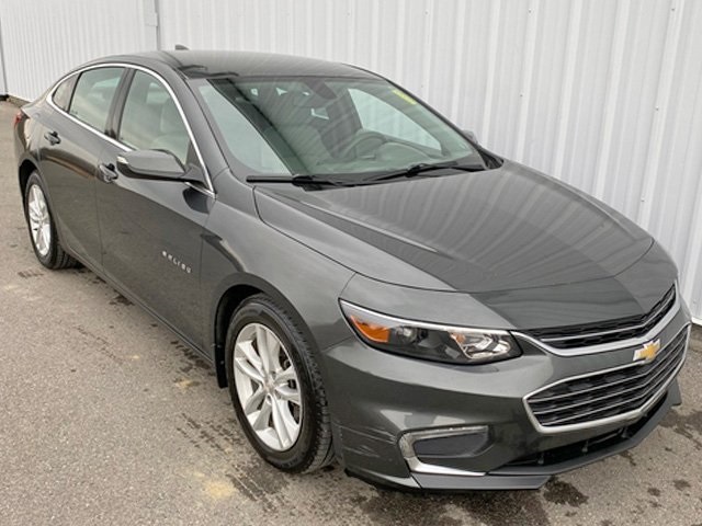 2016 Chevrolet Malibu 1LT photo 2