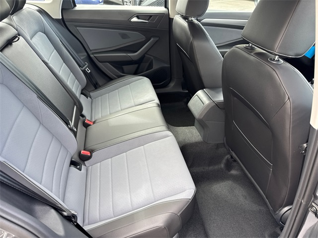 2025 Volkswagen Jetta 1.5T SE photo 17