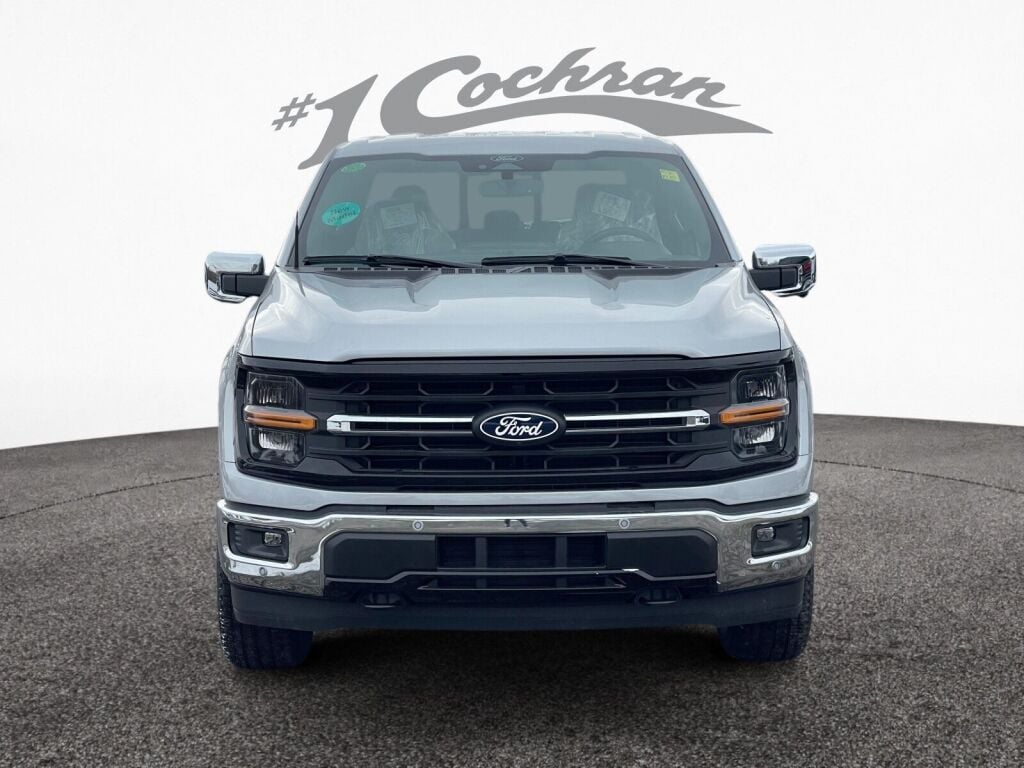2025 Ford F-150 XLT photo 3