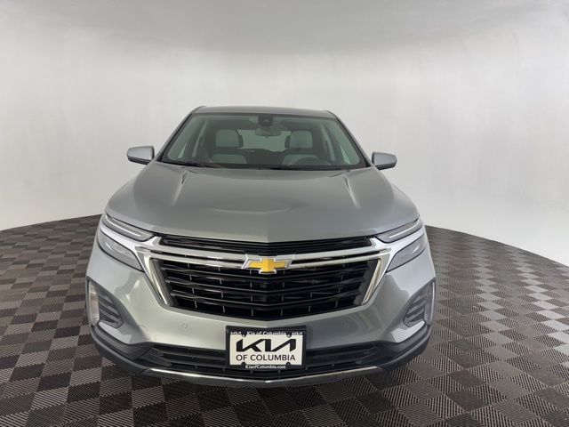 2024 Chevrolet Equinox LT photo 2