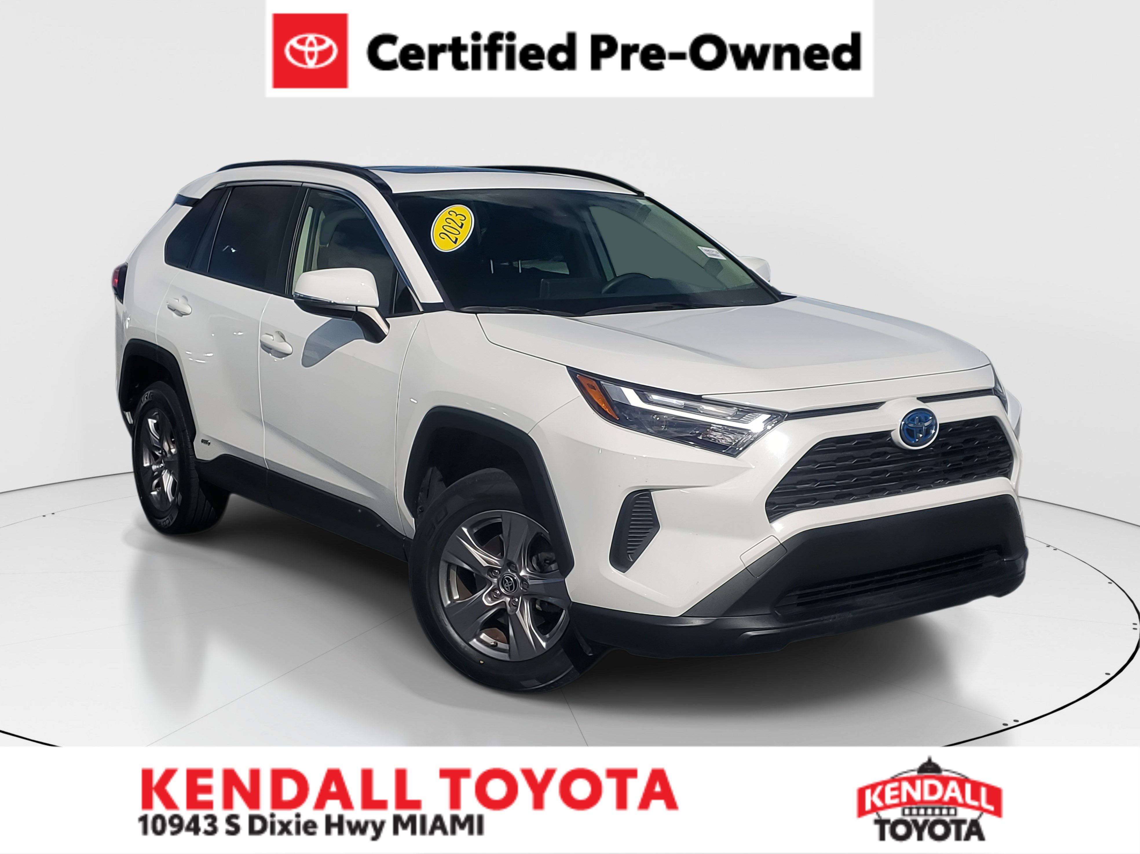 2023 Toyota RAV4 XLE's photo