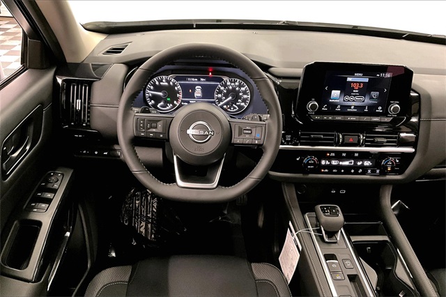 2025 Nissan Pathfinder SV photo 19