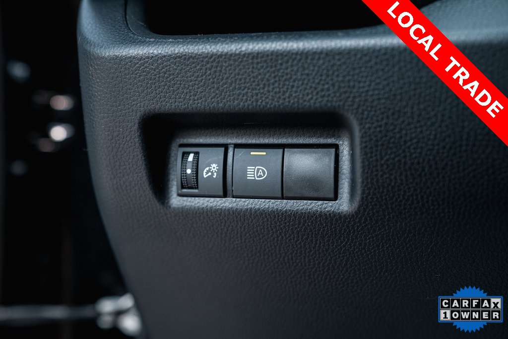 2021 Toyota RAV4 XLE photo 11