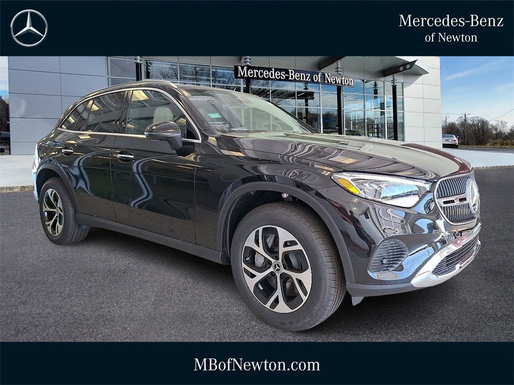 2026 Mercedes-Benz GLC Base's photo