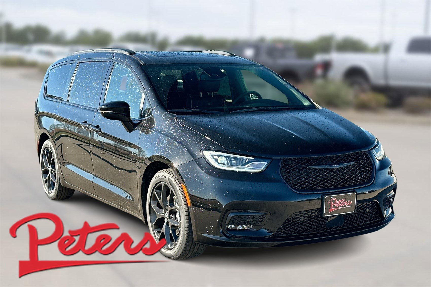 2026 Chrysler Pacifica Limited's photo