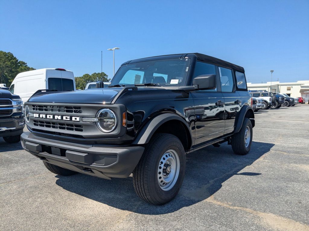 2025 Ford Bronco Base photo 7