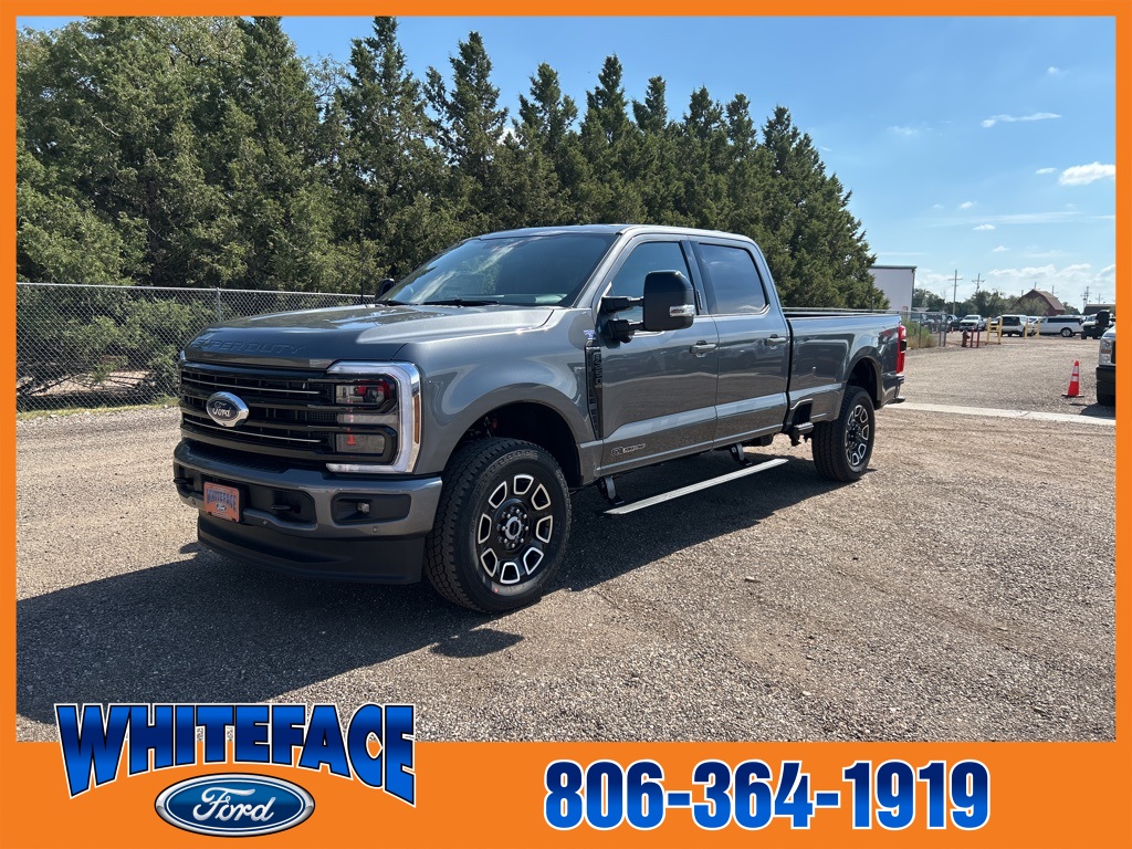 2026 Ford F-350 Super Duty Platinum's photo