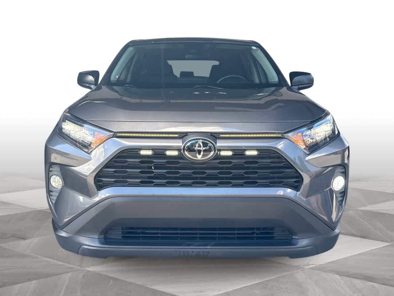 2022 Toyota RAV4 LE photo 2