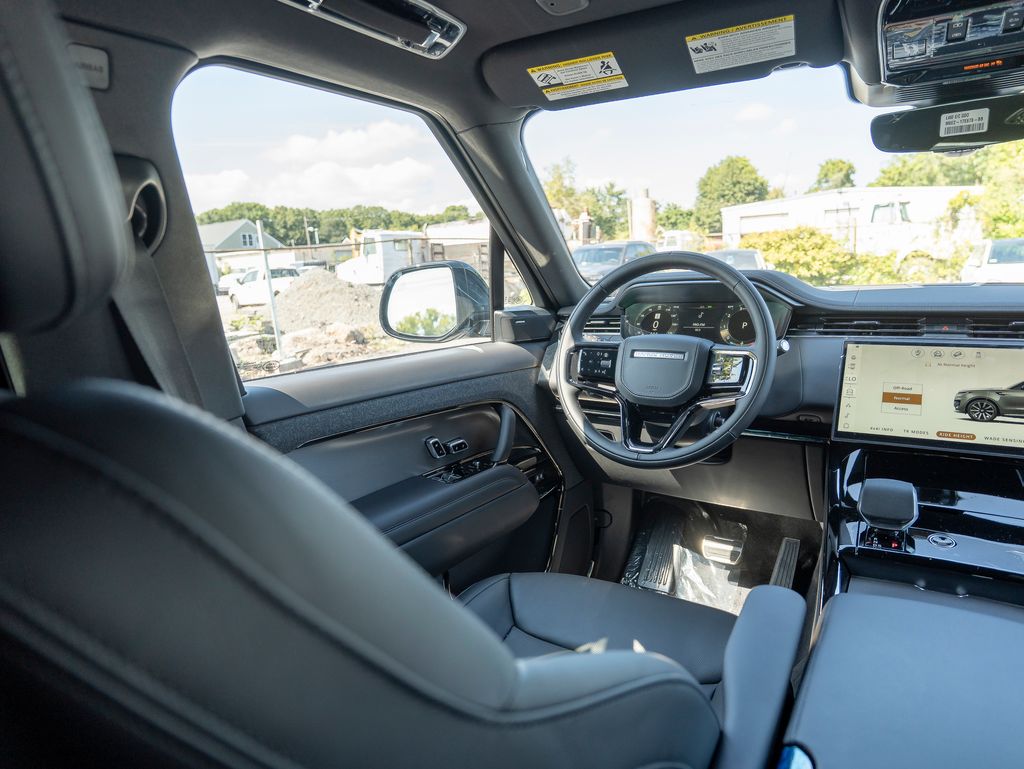 2025 Land Rover Range Rover Sport SE photo 17