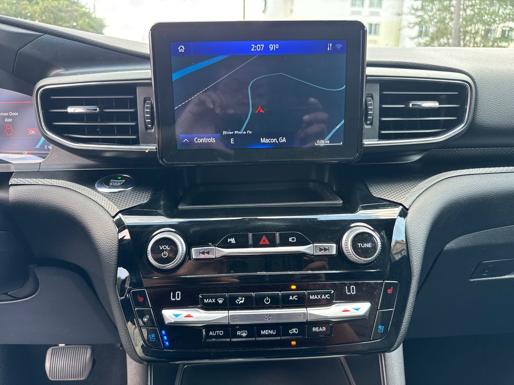 2021 Ford Explorer ST photo 27