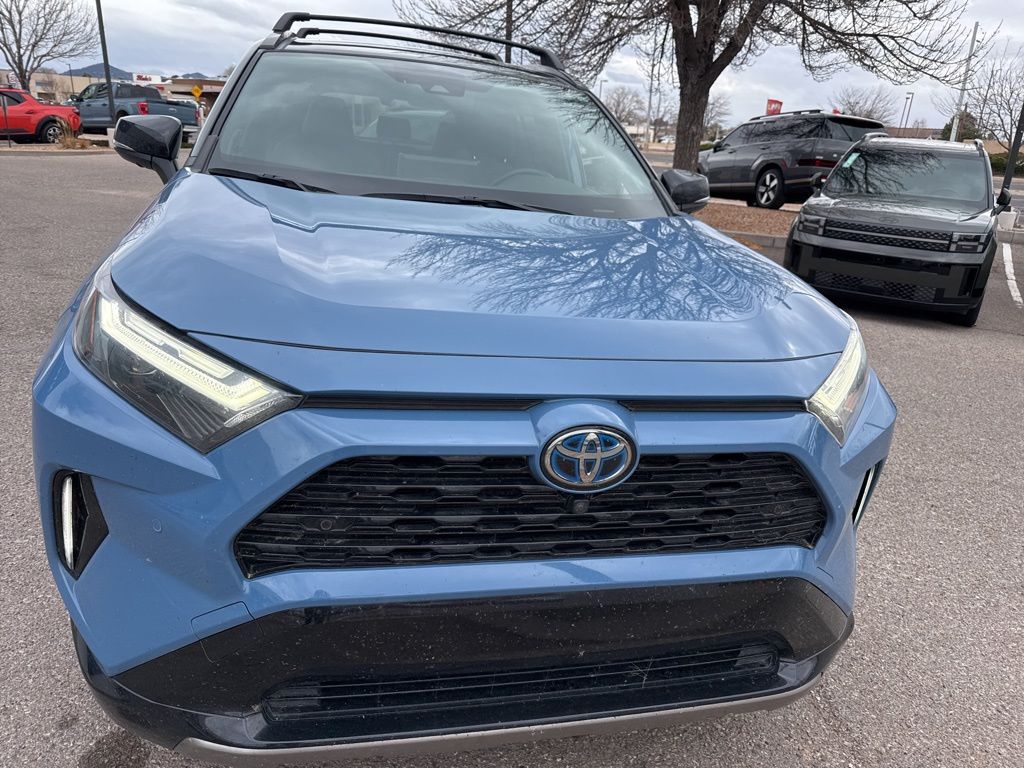 2022 Toyota RAV4 Hybrid XSE photo 3