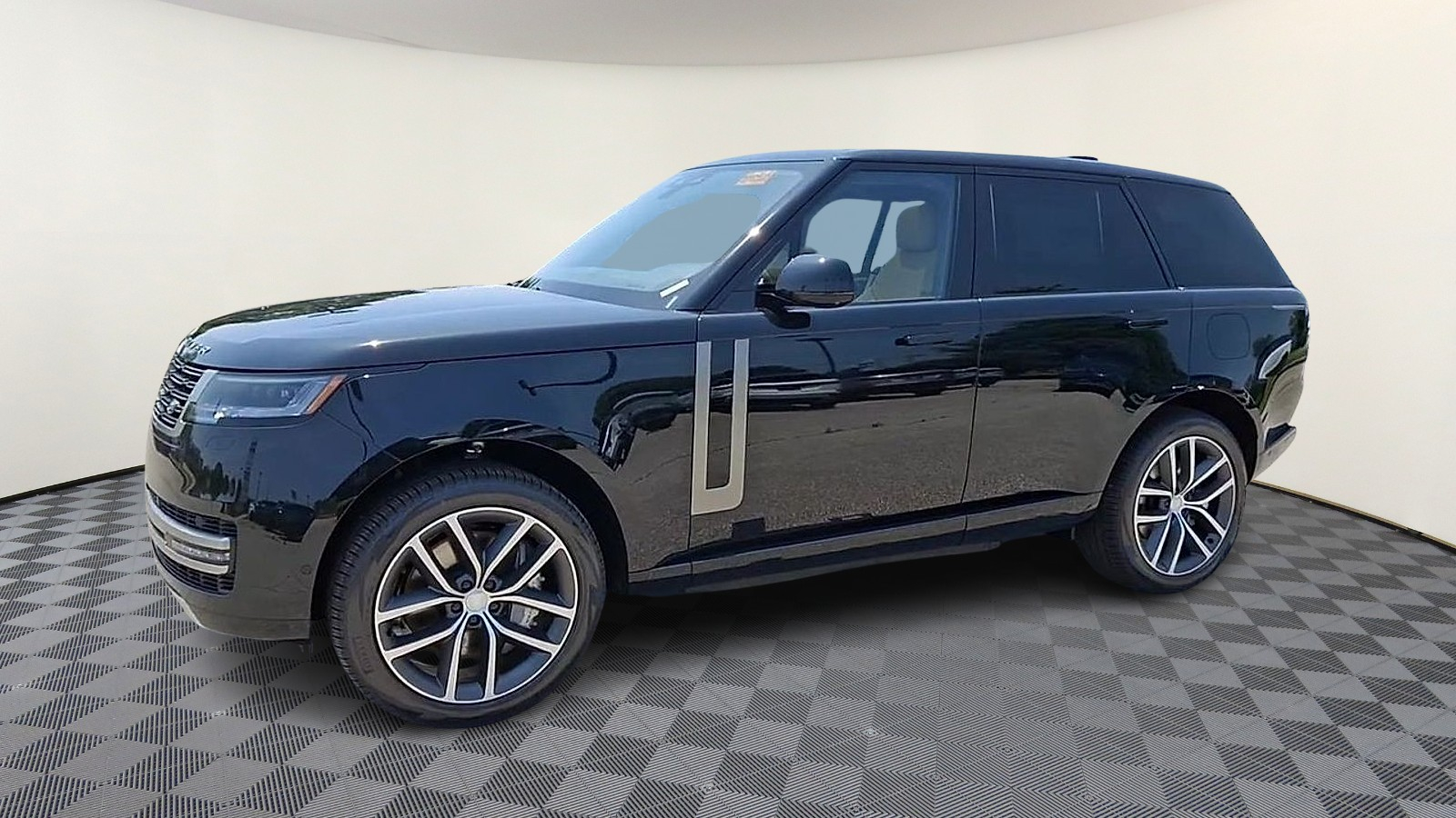 2025 Land Rover Range Rover SE photo 3