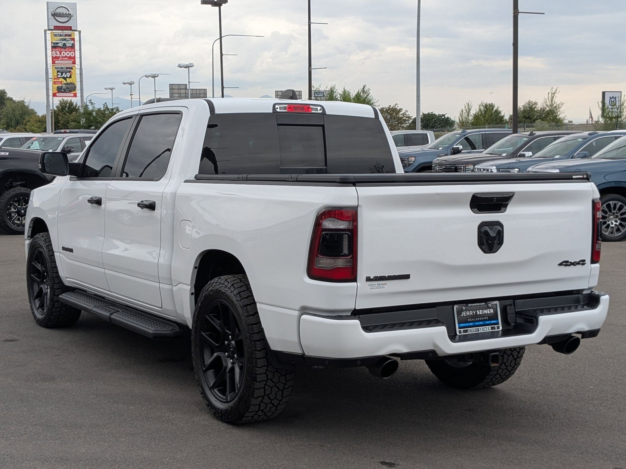 2023 Ram 1500 Laramie photo 2