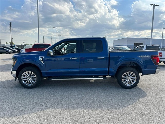 2025 Ford F-150 XLT photo 2
