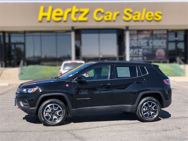 2024 Jeep Compass Trailhawk photo 2