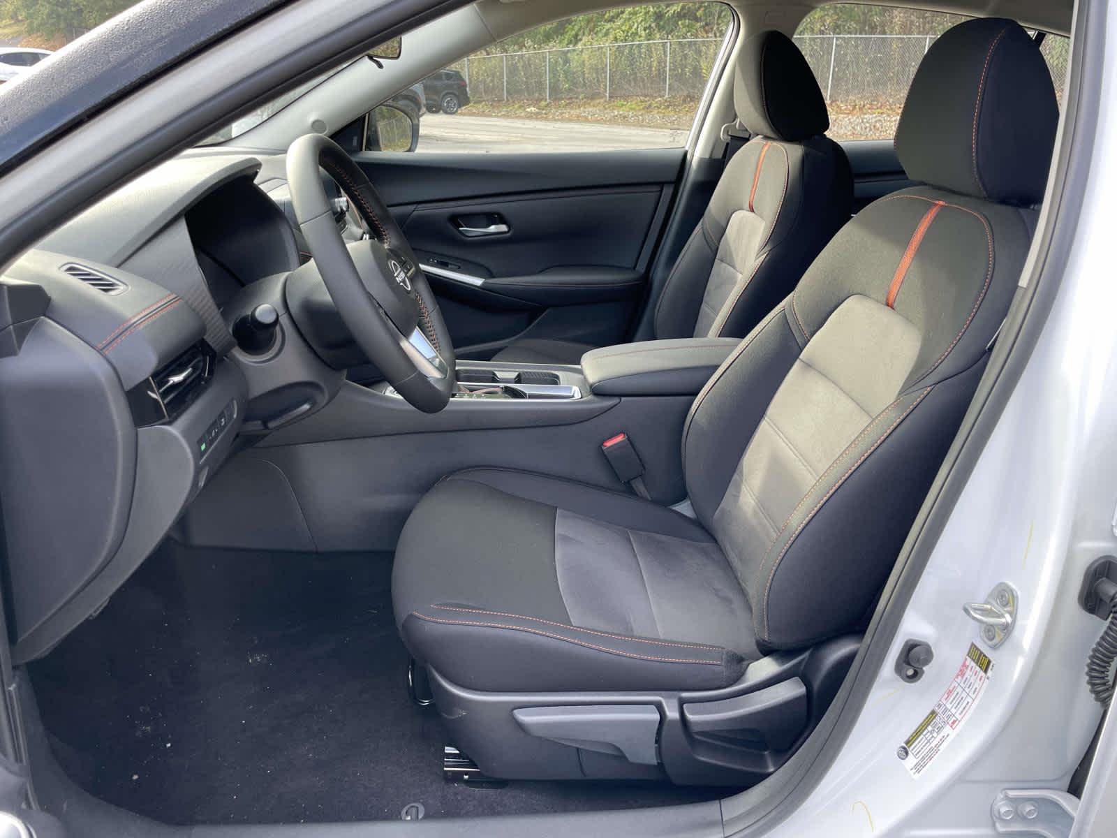 2025 Nissan Sentra SR photo 11