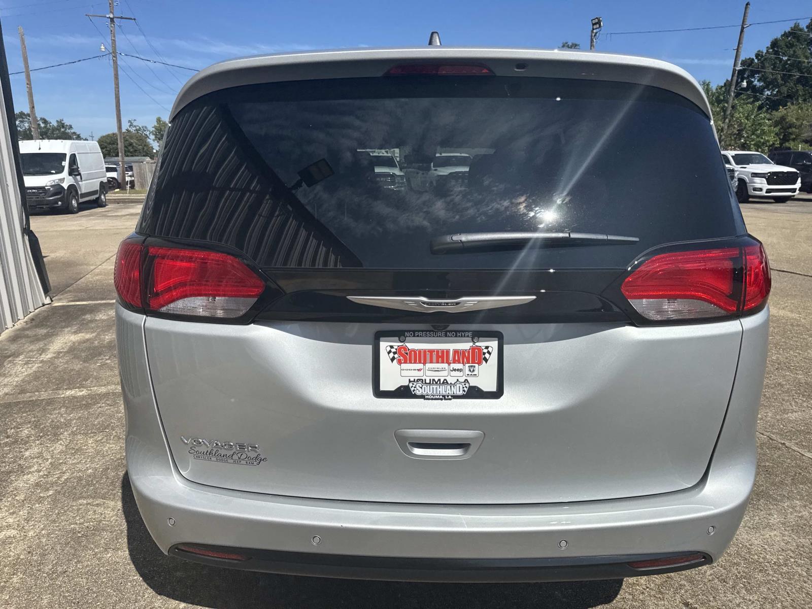 2026 Chrysler Voyager LX photo 5