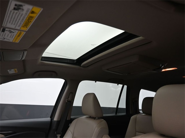 2019 Honda Pilot Touring photo 10