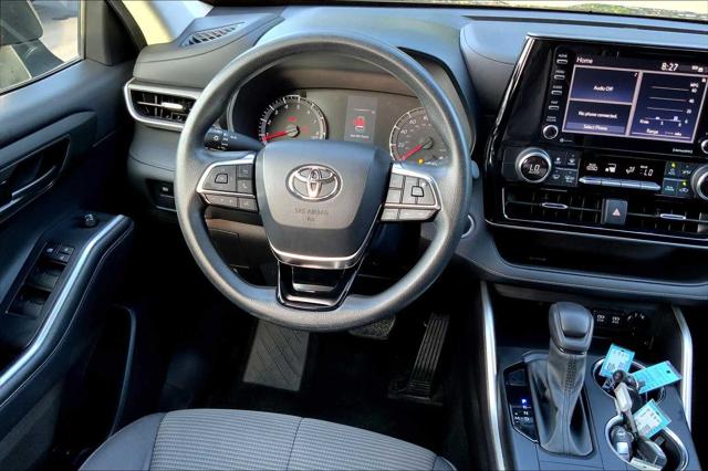 2021 Toyota Highlander L photo 4