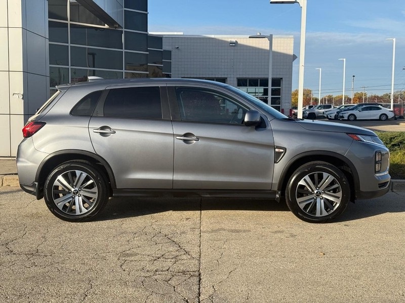 2022 Mitsubishi Outlander Sport ES photo 2