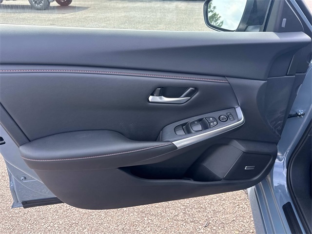 2025 Nissan Sentra SR photo 15