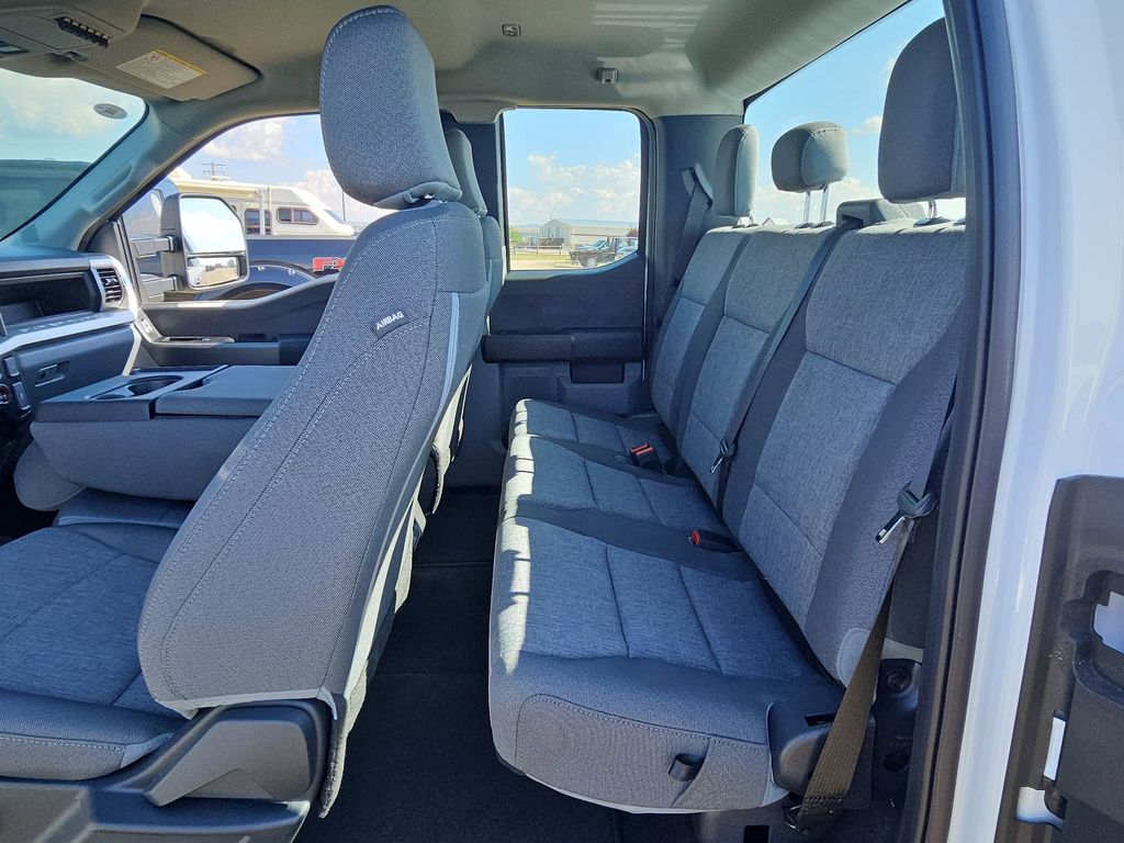 2025 Ford F-350 photo 38