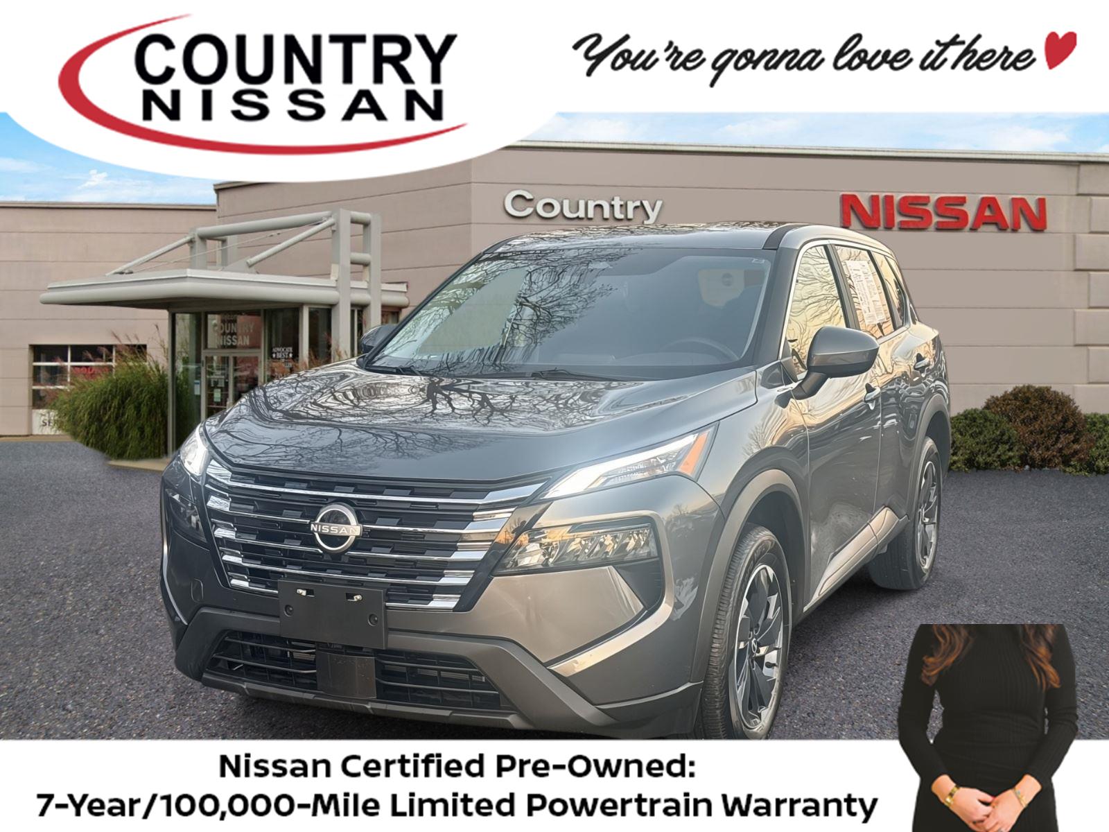 2025 Nissan Rogue SV's photo