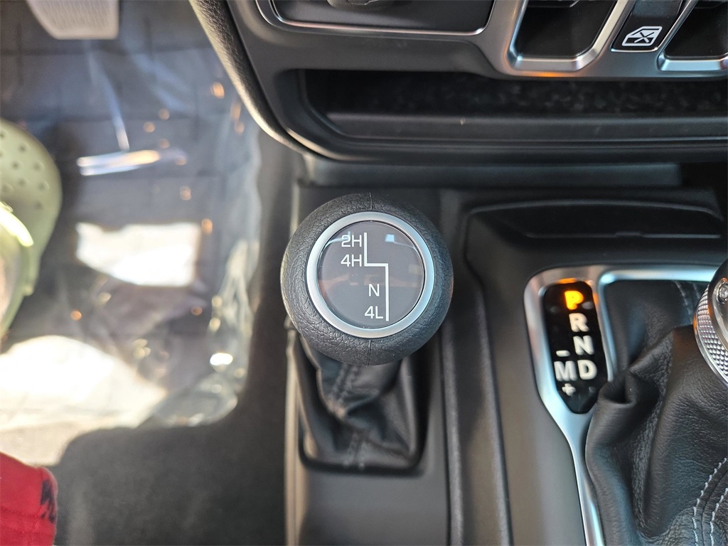 2025 Jeep Gladiator Sport S photo 17