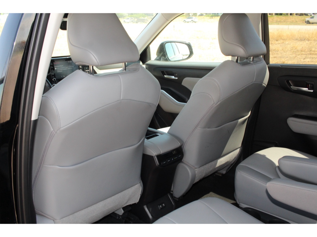 2021 Toyota Highlander Hybrid XLE photo 13