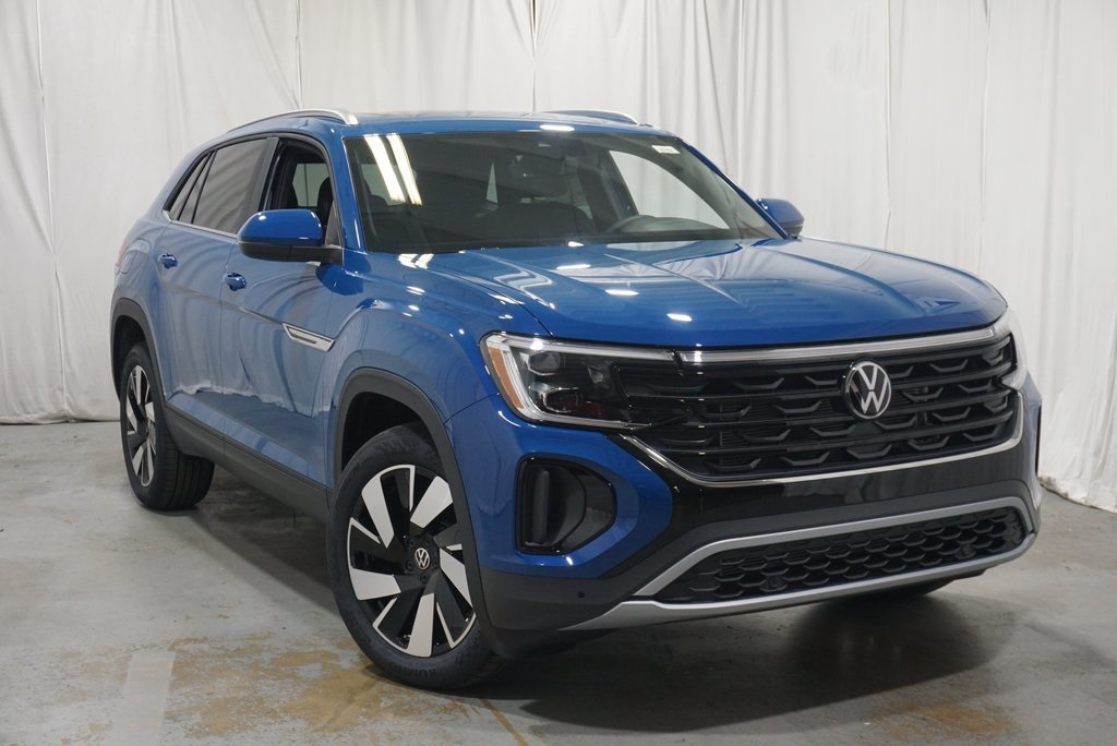 2025 Volkswagen Atlas Cross Sport SE Technology photo 2
