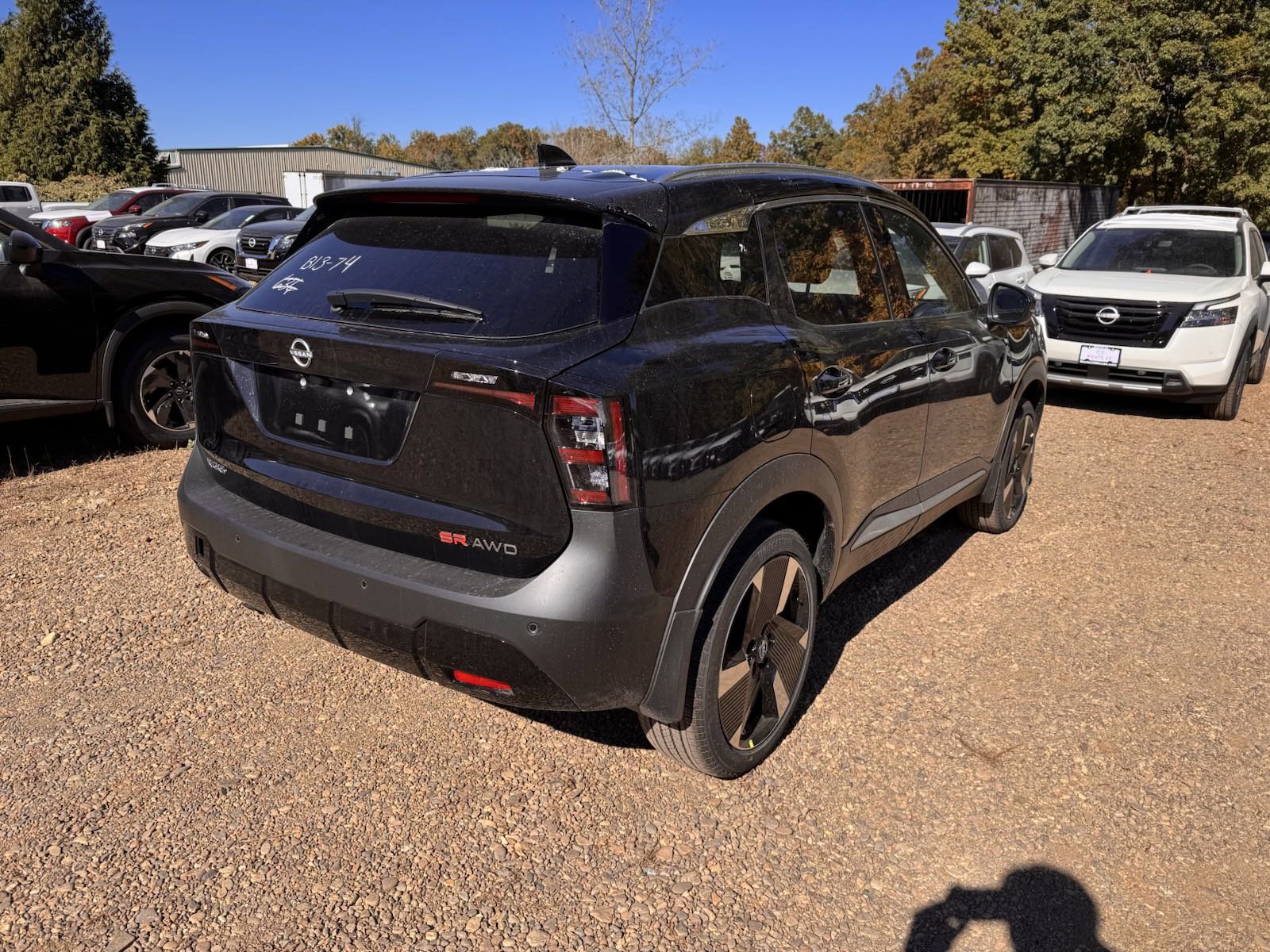 2025 Nissan Kicks SR photo 4